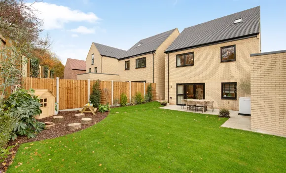 Kingsley Park - Number 7 Elm Garden